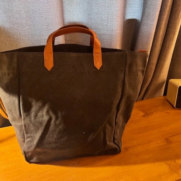 Thirty One Casual Crossbody Tote - Picture 2 of 3